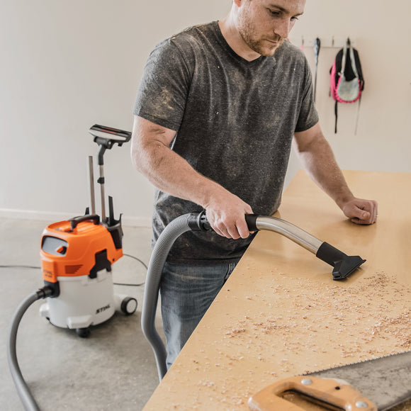 Stihl SE122 7.9 Gallon Wet/Dry Vacuum Cleaner